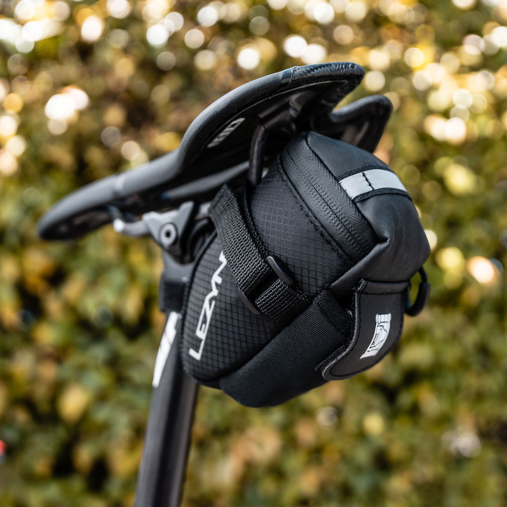 Lezyne-Caddy-M-1-SB-CADDY-V1M04-(3).jpg
