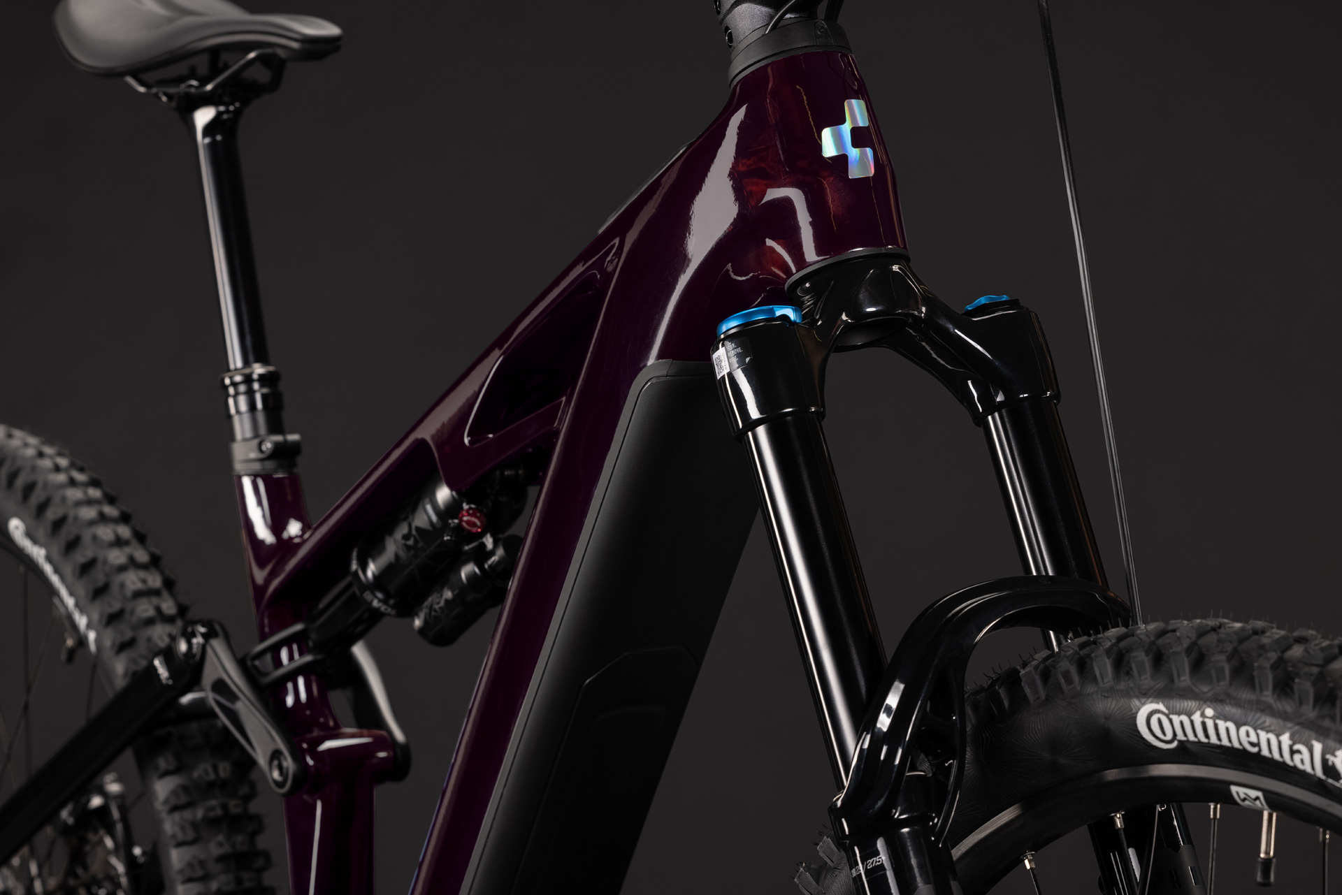 Stereo Hybrid ONE77 HPC SLX 800 liquidred´n´black