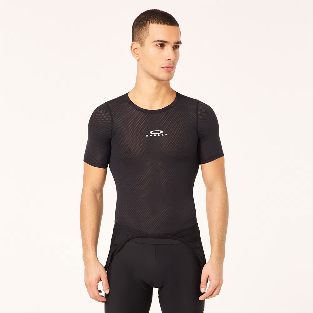 Oakley_Endurance-Base-Layer_FOA405477 02E_ (9).jpg