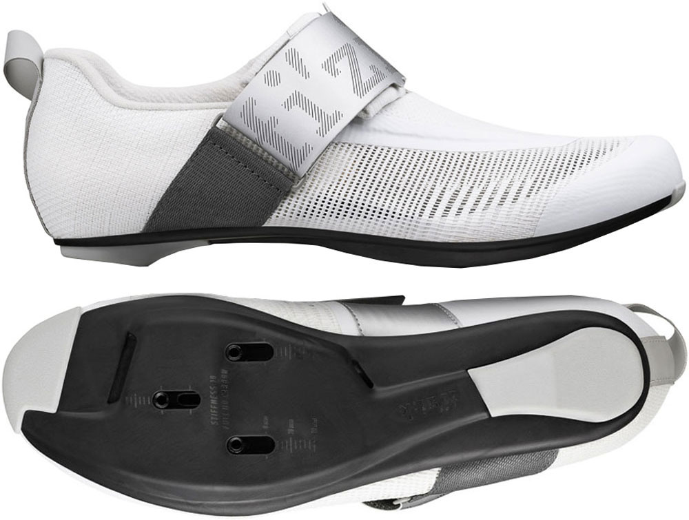 Fizik_Transiro-Hydra-Aero-Carbon-Triathlon-Schuhe_TRR2PAR1K208038_1.jpg