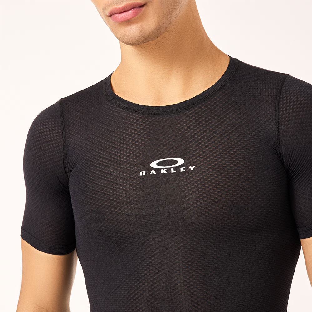 Oakley_Endurance-Base-Layer_FOA405477 02E_ (5).jpg