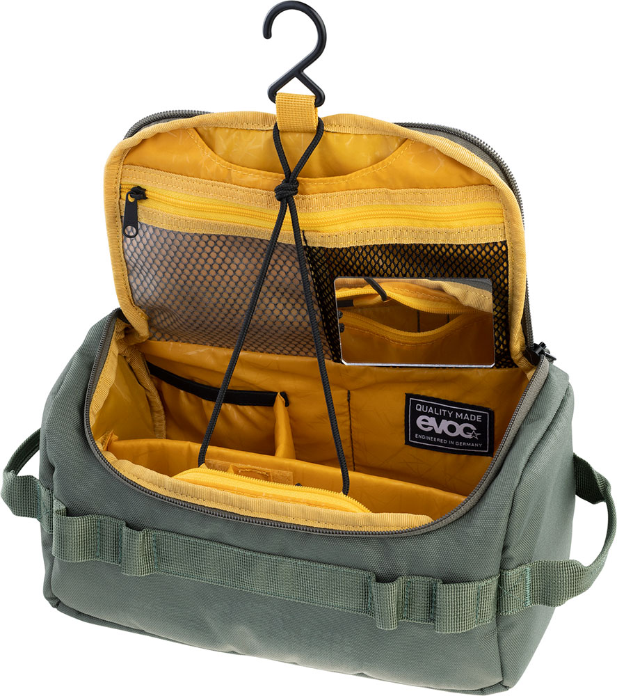 401228332-WASH-BAG-dt03.jpg