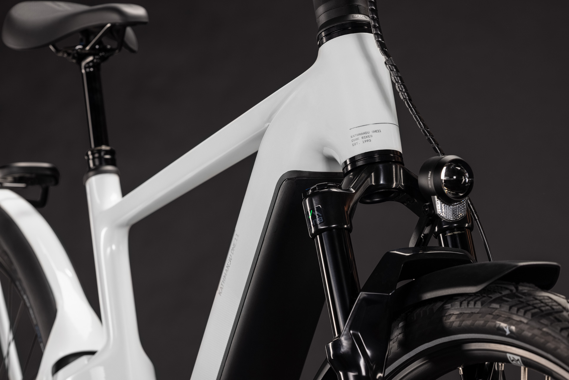 Kathmandu Hybrid ONE11 HPC SLX 800 metallicwhite´n´prizm