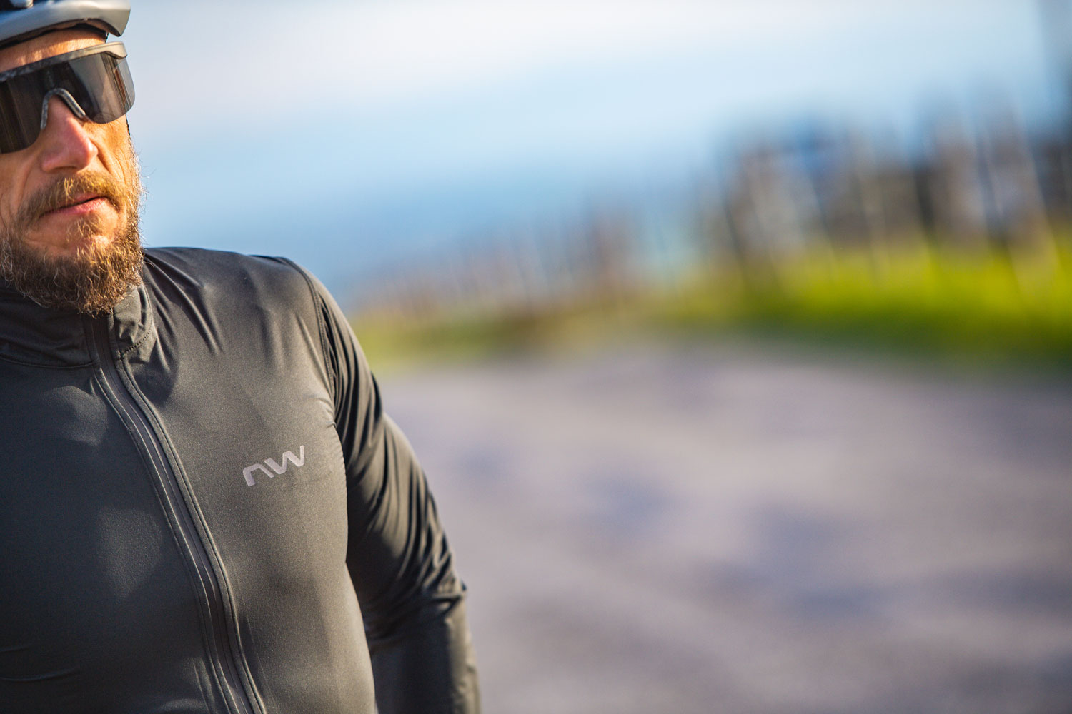 Northwave_RainskinShield2Jkt_89231037_89_Regenjacke_ (5).jpg