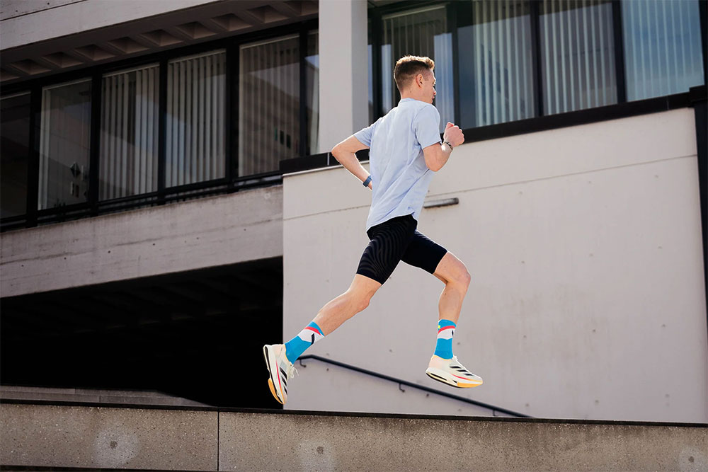Incylence_Ultralight-Strikes-Socken_01024921_ (4).jpg