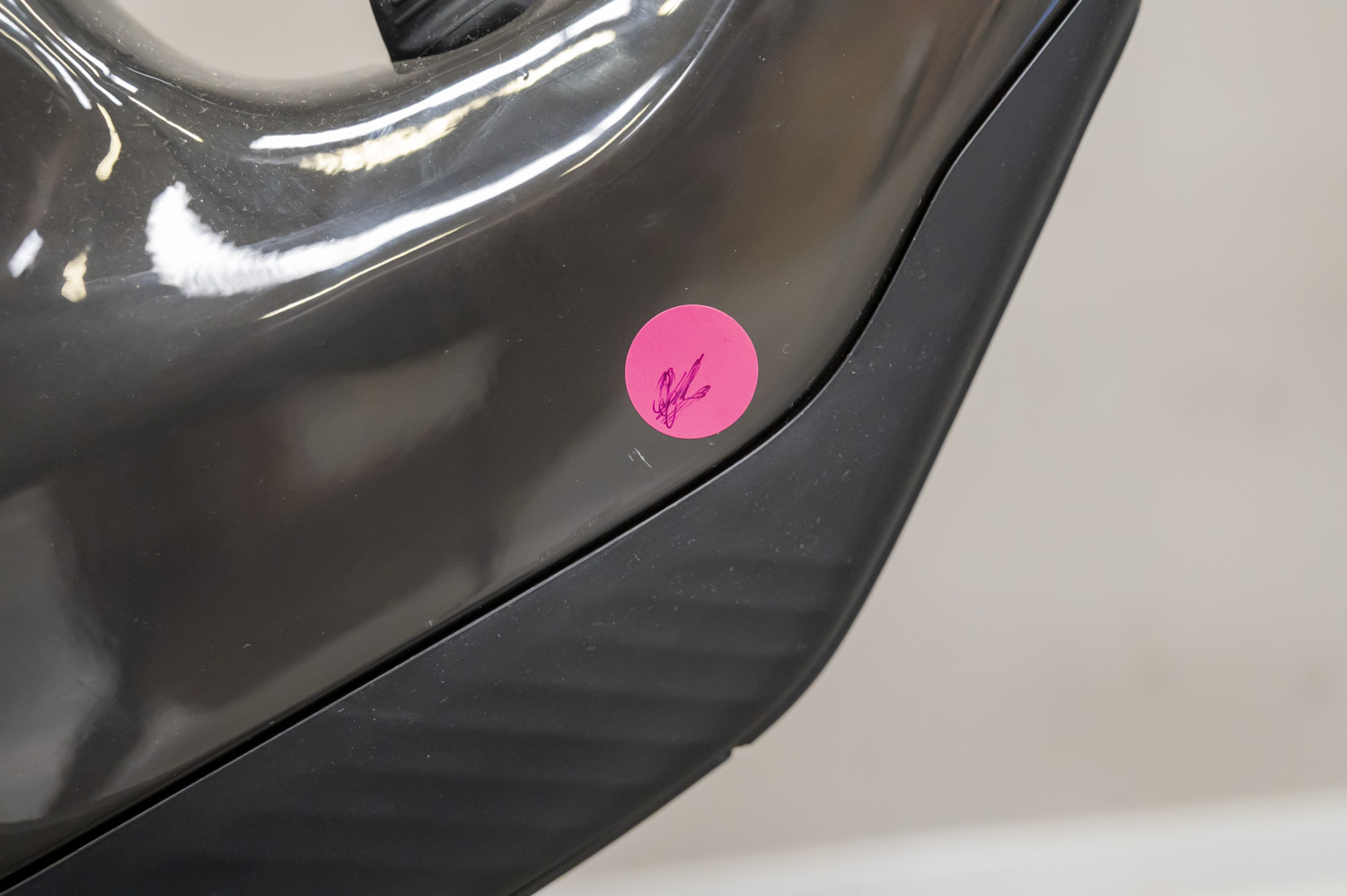 Voltage 910 Carbon Black (returned item)