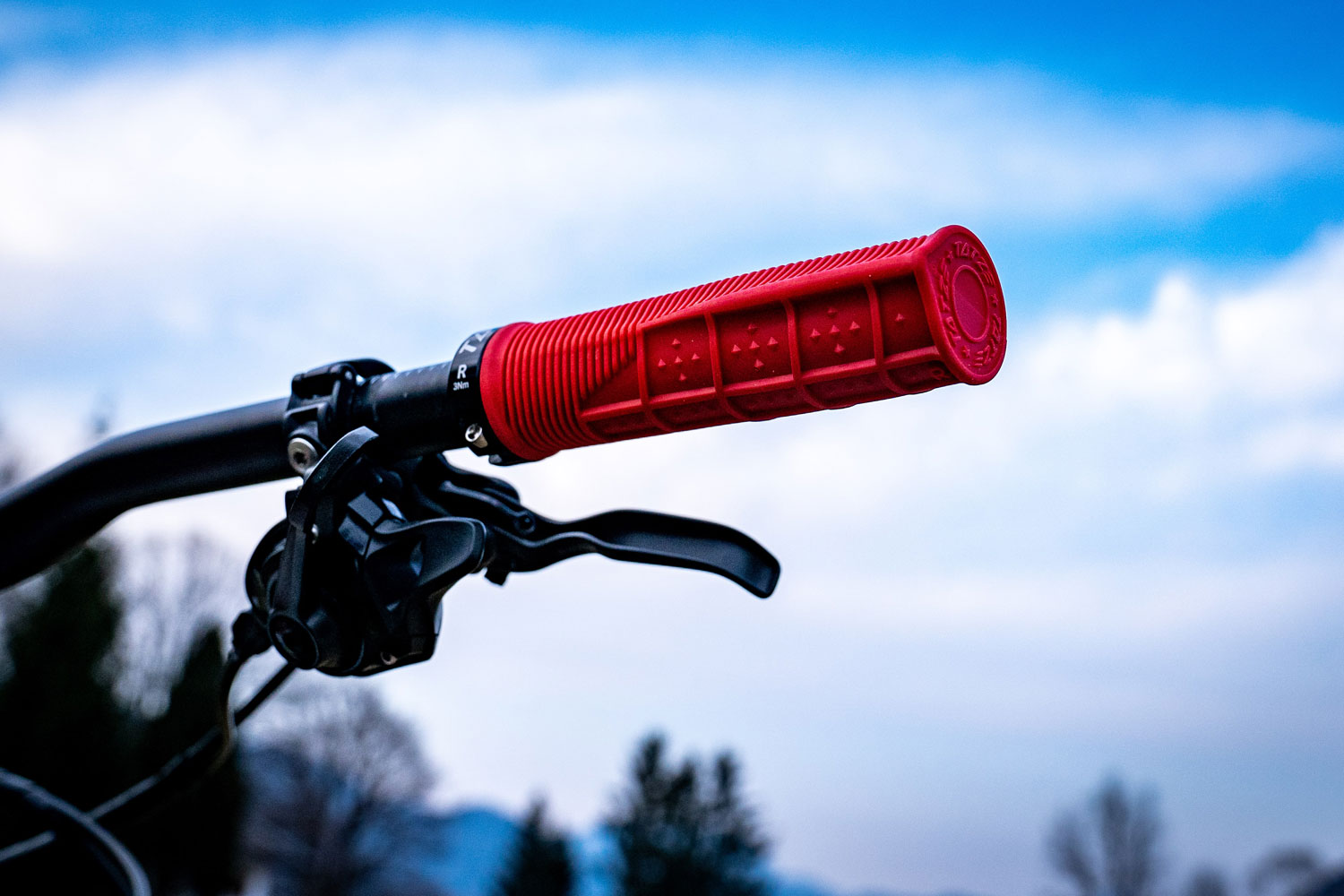 Tatze-MTB-Sport-Griffe-Action_19.jpg