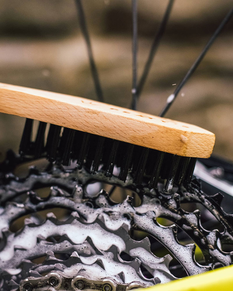 Peaty's-Drivetrain-Brush-5060541583474-(4).jpg