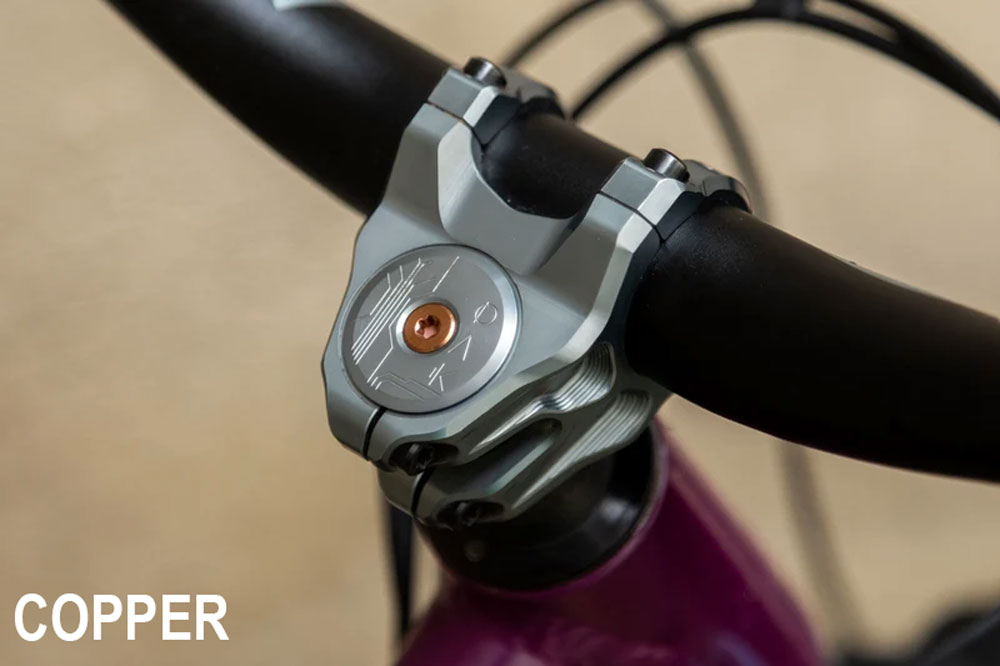 Titan-Schraube M6x30 für Topcap
