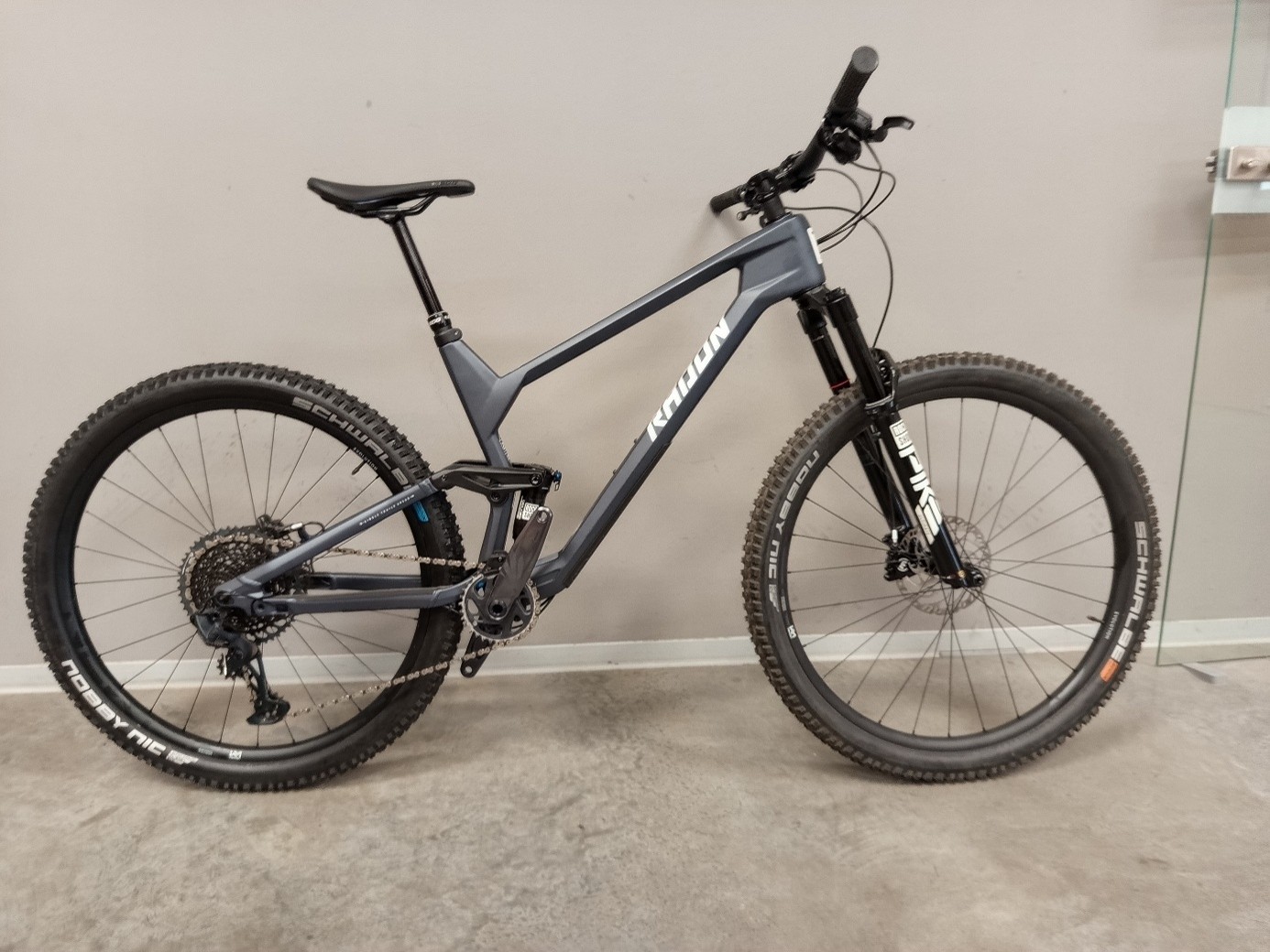 SKEEN TRAIL 10.0 (prodotto restituito)