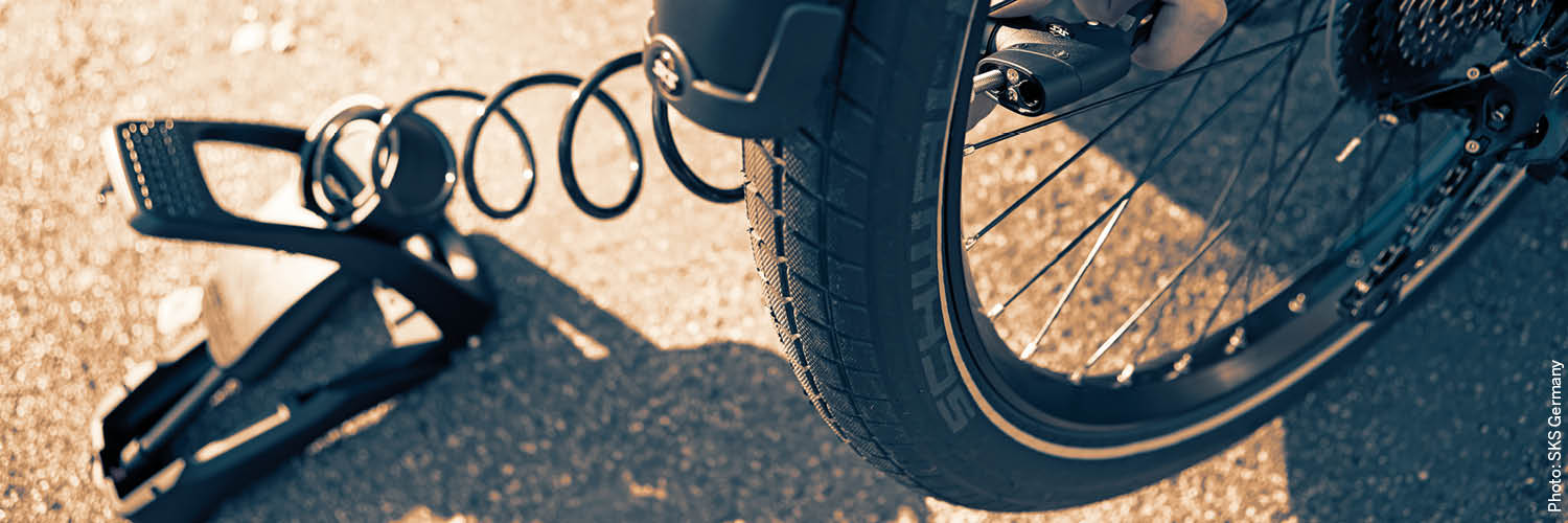 fahrradzubehoer_fahrradpumpe_fusspumpen.jpg
