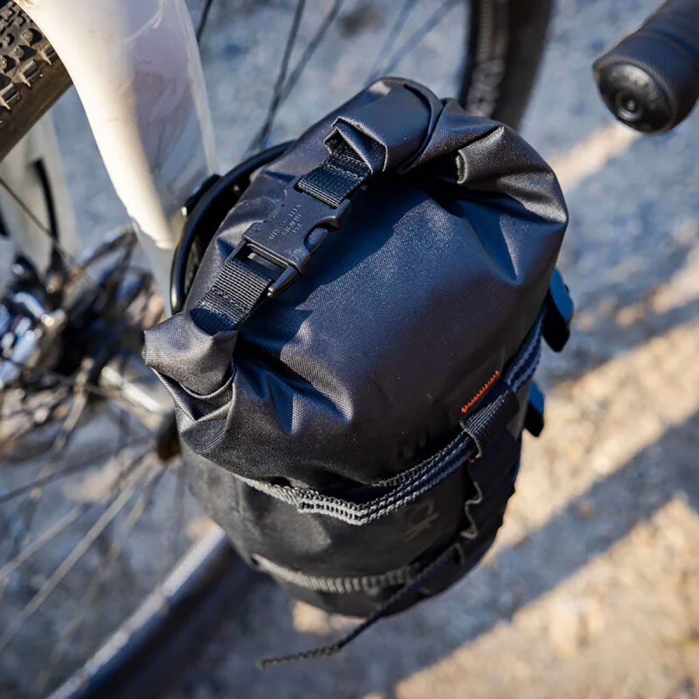 Blackburn-Outpost-Elite-Cargo-Bag-7149608-(9).jpg