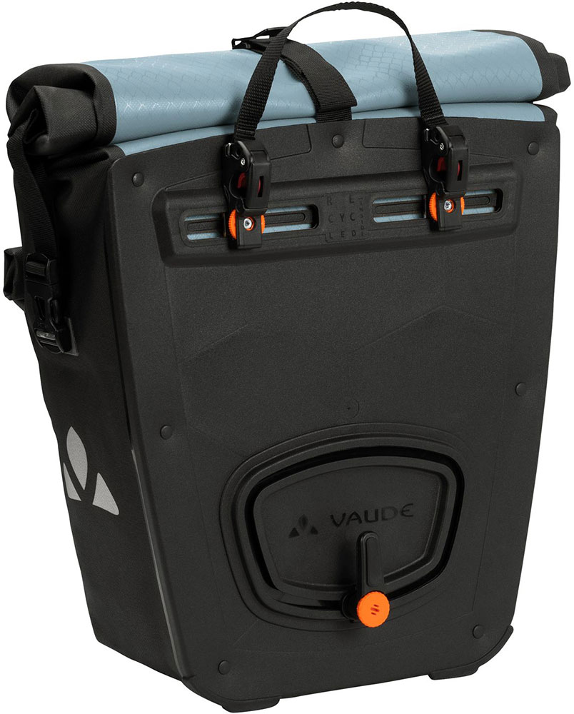 Vaude-Aqua-Back-Plus-(rec)-45849_536-(2).jpg