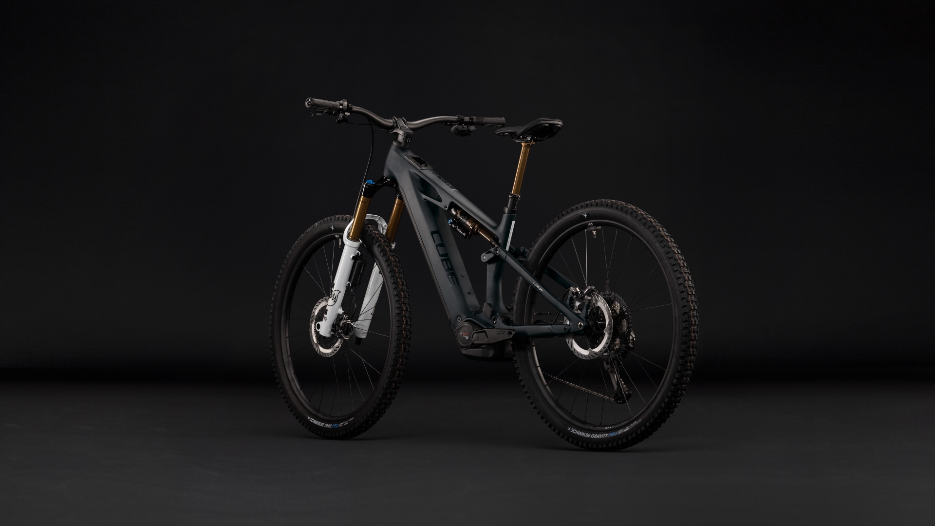 Stereo Hybrid ONE44 HPC AT 800 carbon´n´white