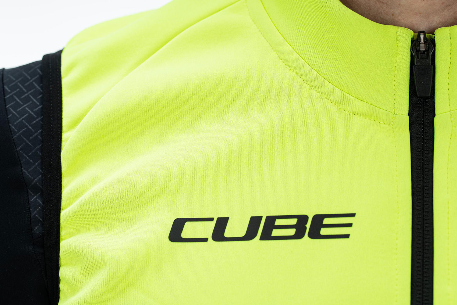 Cube_Blackline-Safety-Softshellweste_12213_4.jpg