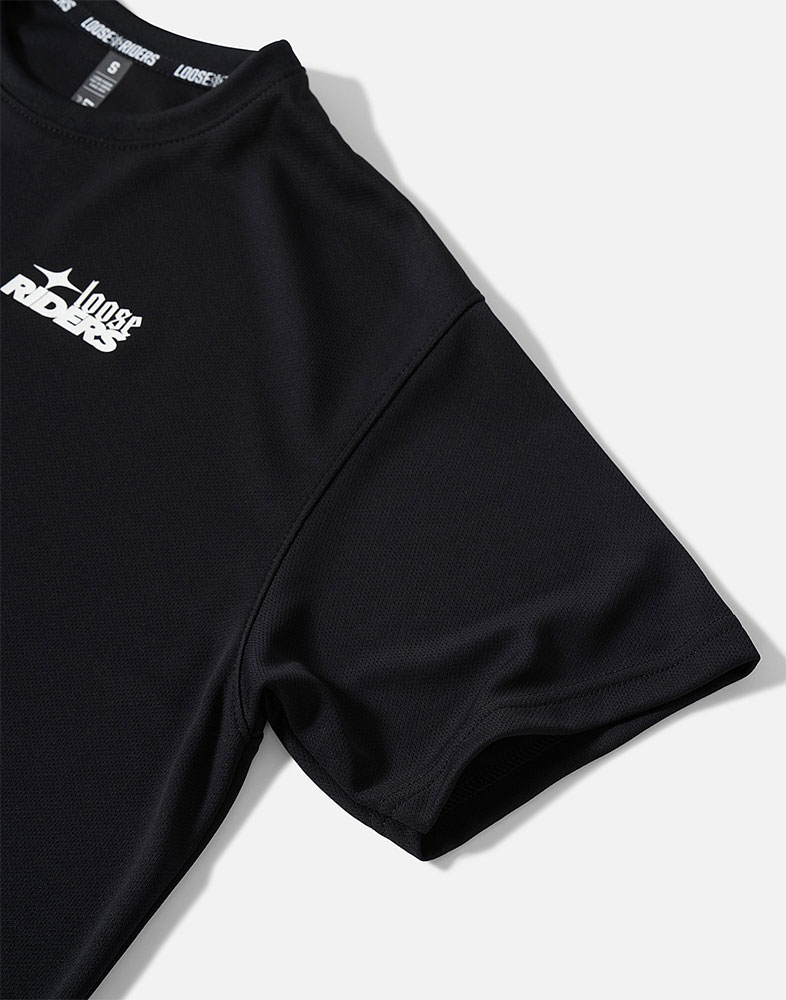 LooseRiders_LR-TMJS-2510_Essentials_MTB_Trikot (1).jpg