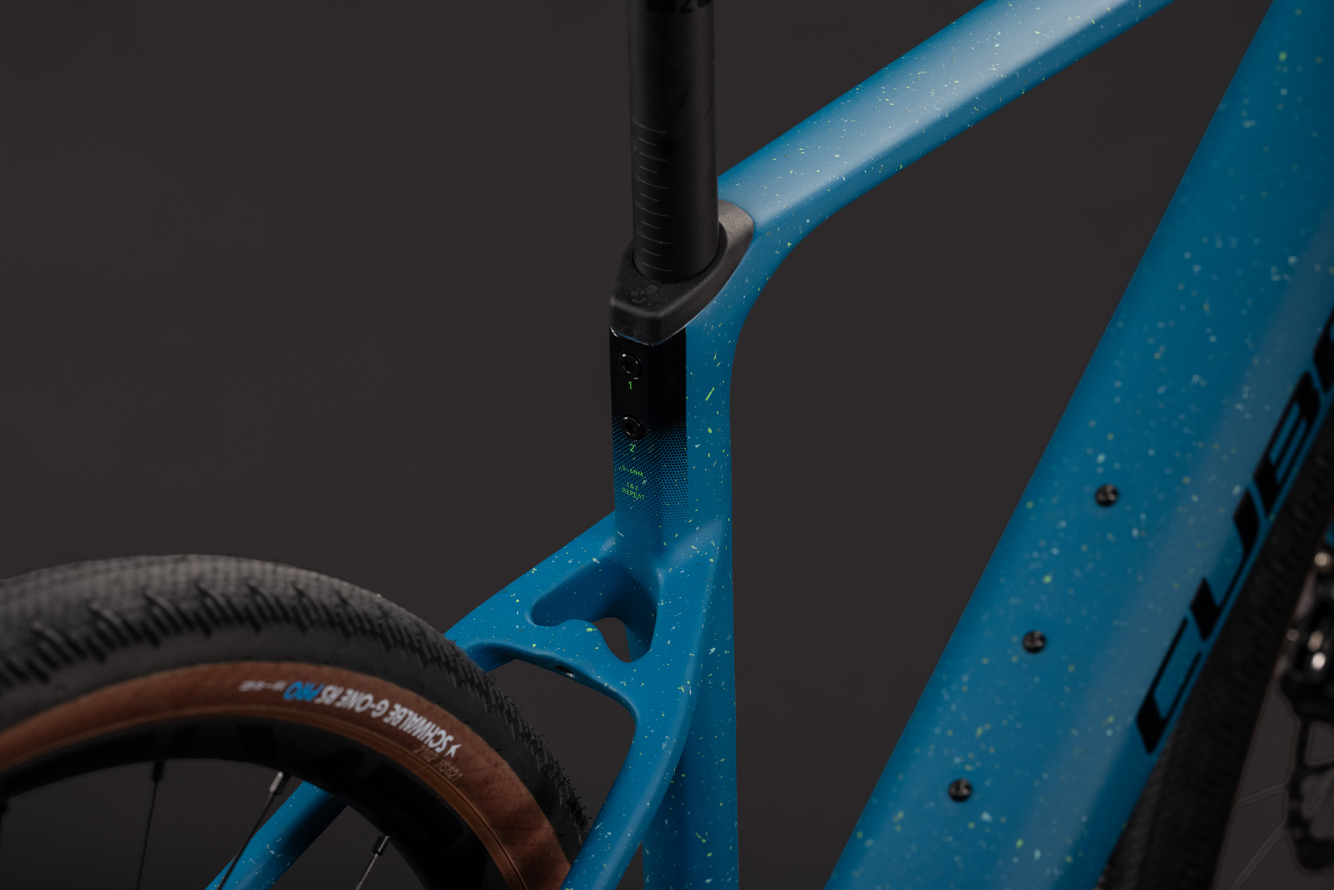 Nuroad Hybrid C:62 EXC 400X tropicalteal´n´black