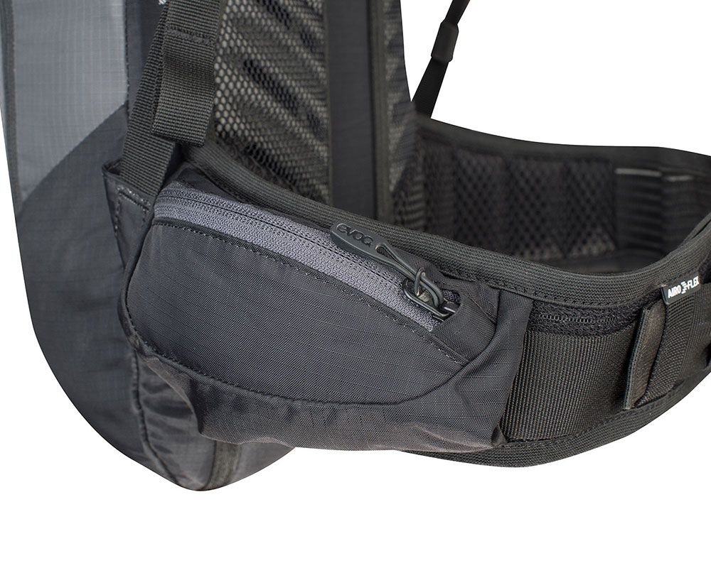 Evoc-FR-Lite-Race-10L----Protektor-Rucksack_0450721321_07.jpg