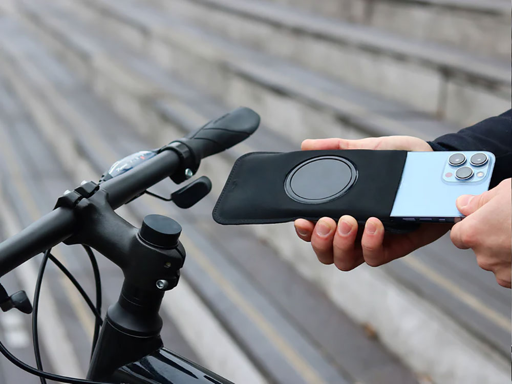 Shapeheart-Smartphone-Halterung-(6).jpg