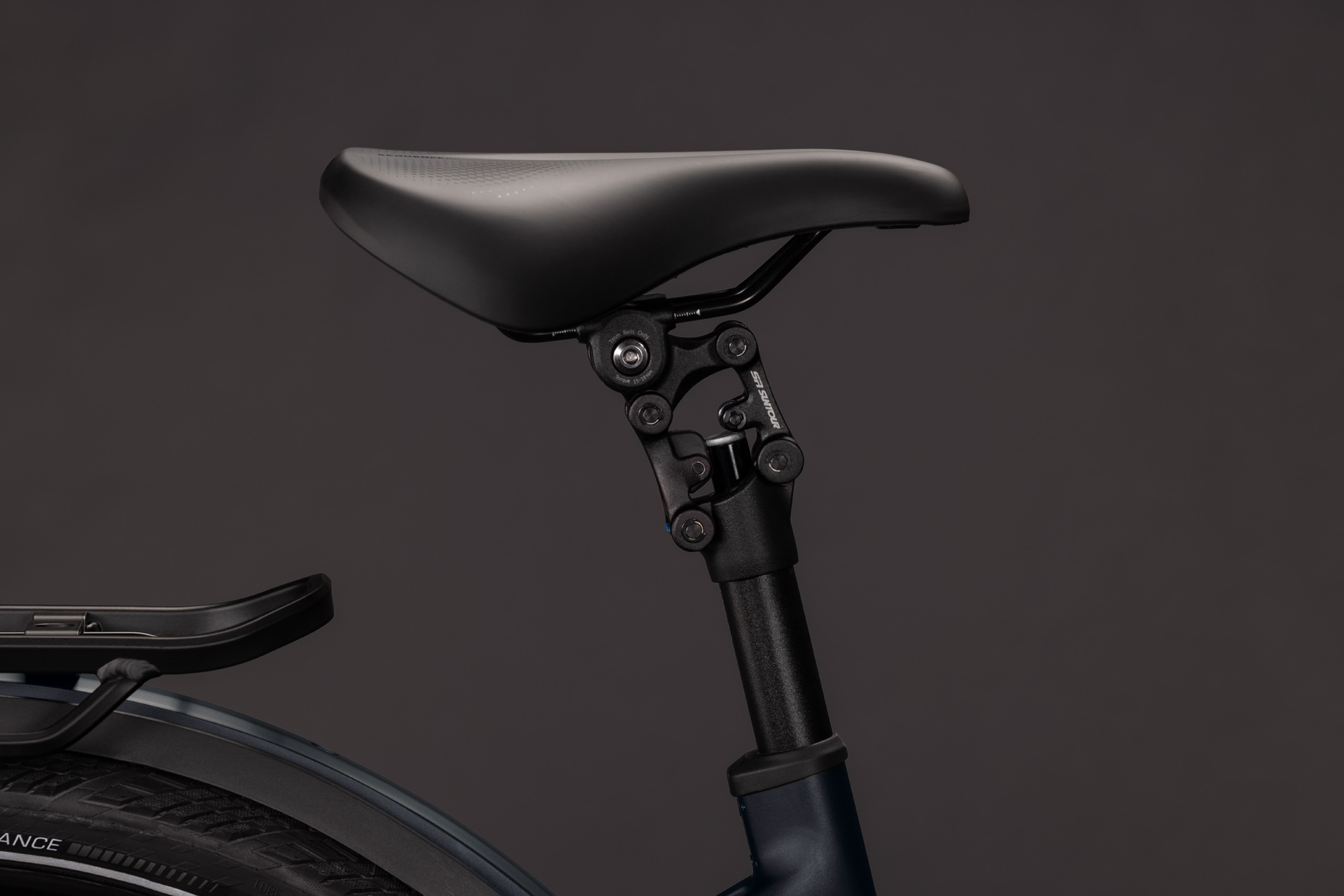 Kathmandu Hybrid Pro 800 coal´n´black Easy Entry