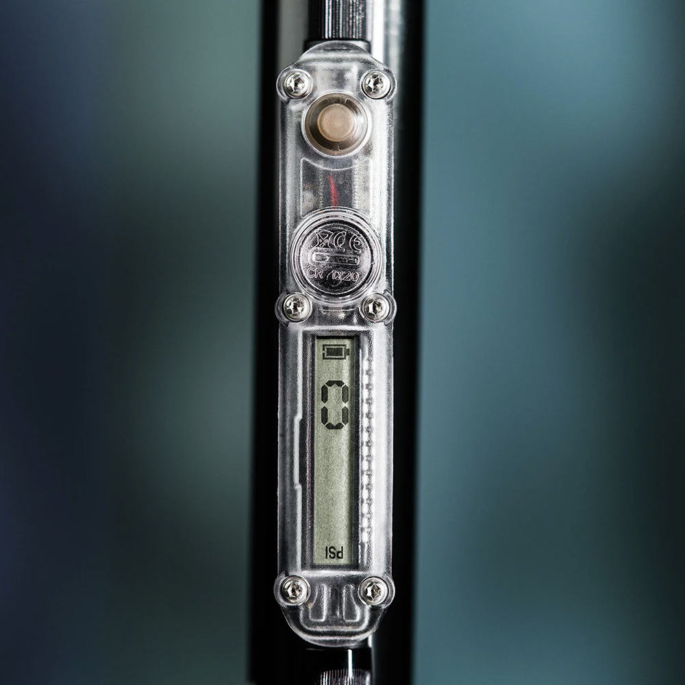 Lezyne 1-FP-DTFDR-V104 20154143 Digital Travel Floor Drive 160PSI Standluftpumpe  (6).jpg