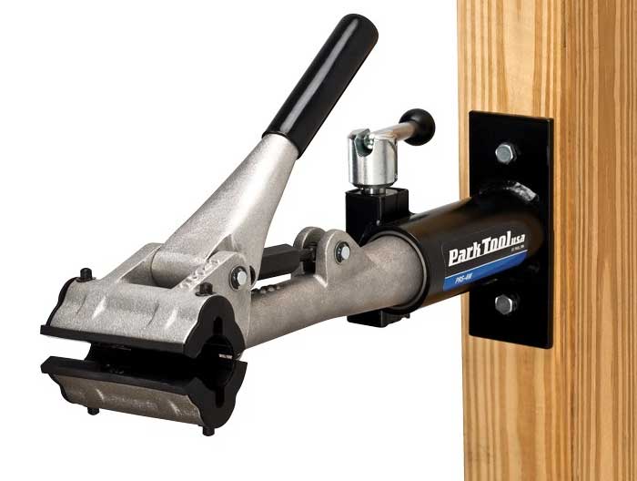 Park_Tool_PRS_4W_1_Montagearm_mit_Halteklaue_1.jpg