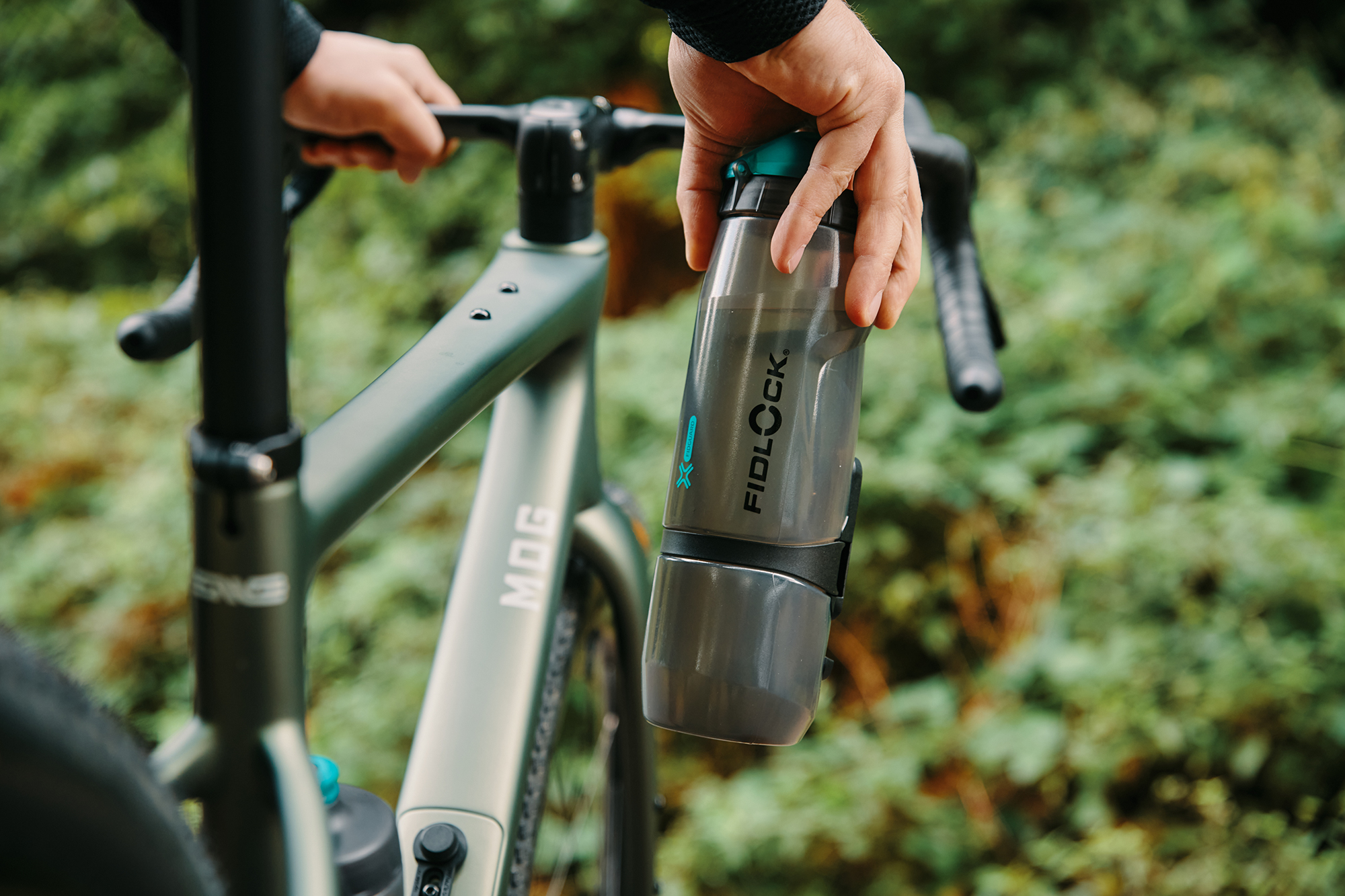 Fidlock AB-09676-P01032 (TBL) 20152625 TWIST Bottle 800 antibacterial + Bike Base  (21).jpg