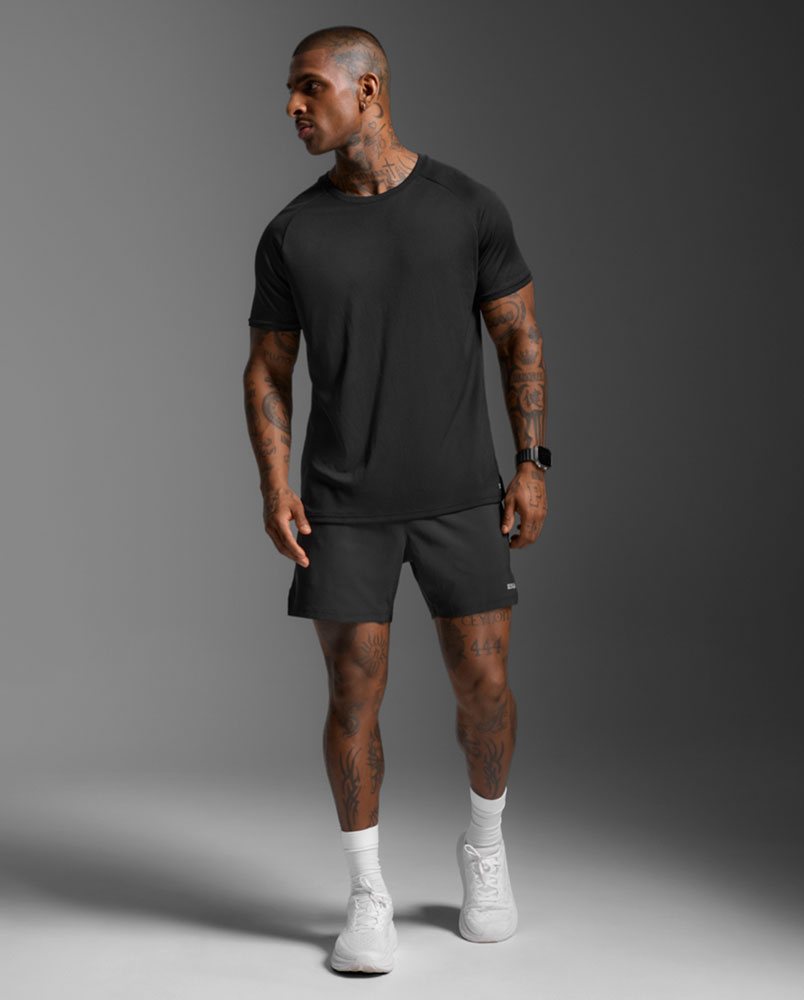 2XU_2X-MR7441A-BLKSRF_Aero_Mesh_Funktionsshirt (3).jpg