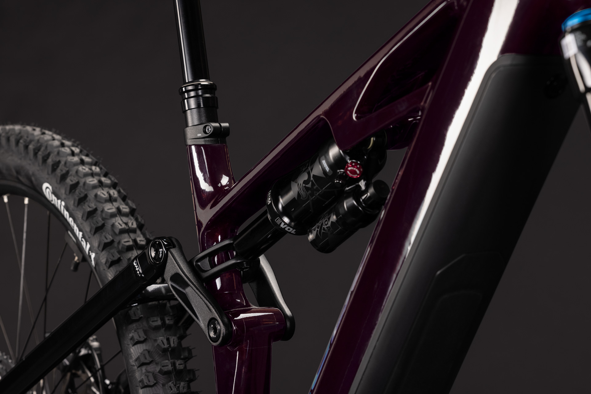 Stereo Hybrid ONE77 HPC SLX 800 liquidred´n´black