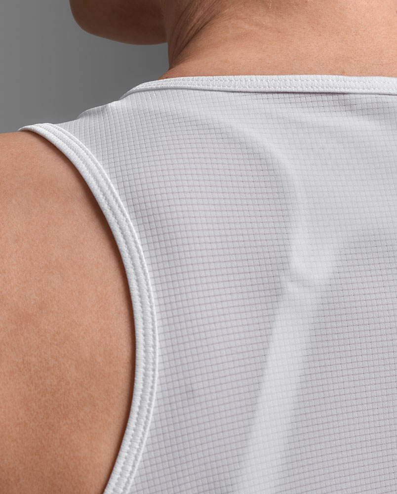 2XU_2X-WR7418A-WHTSRF_Aero_Mesh_Damen_Funktionsshirt_ärmellos (7).jpg