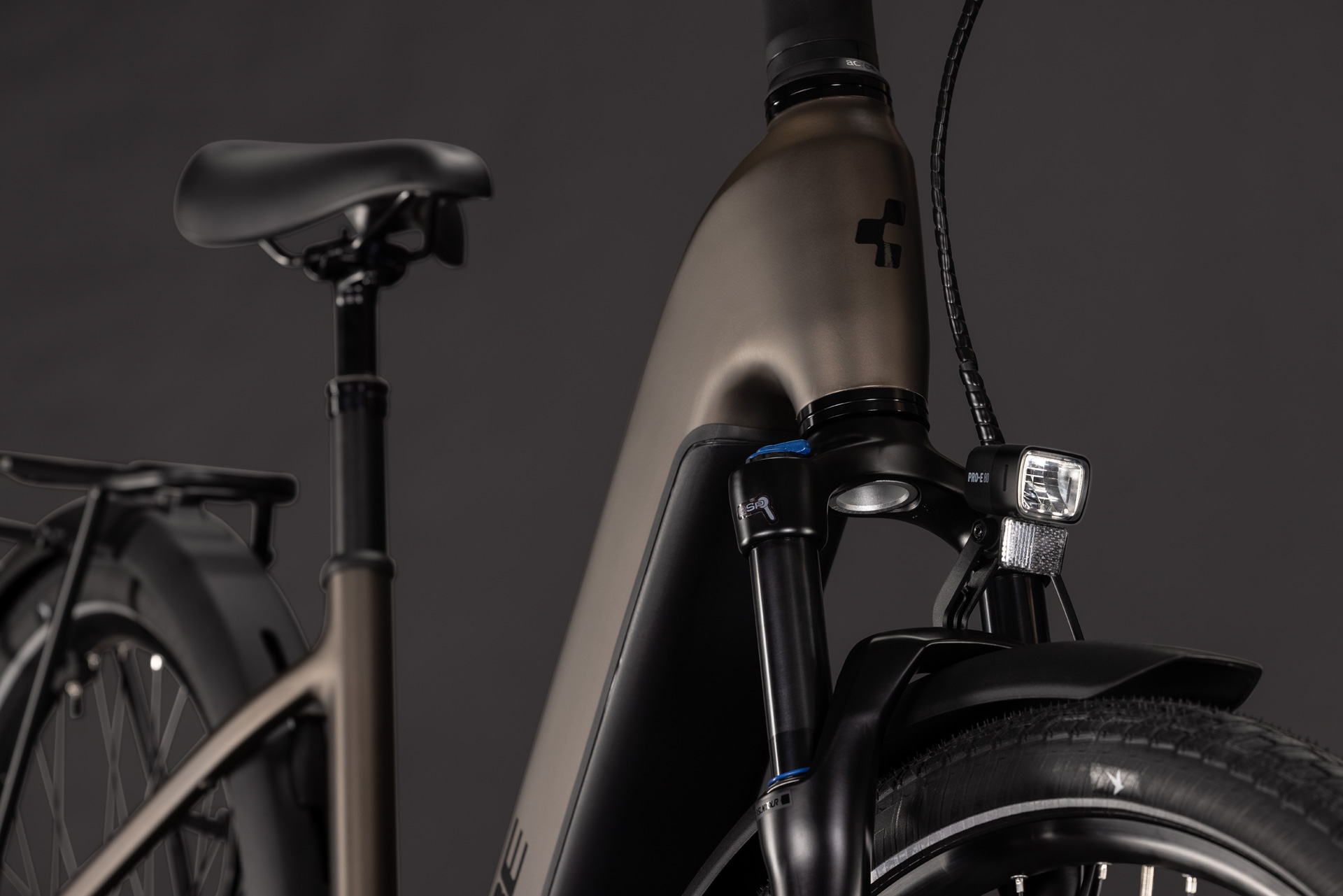 Touring Hybrid Pro 800 metallicumbra´n´black Easy Entry