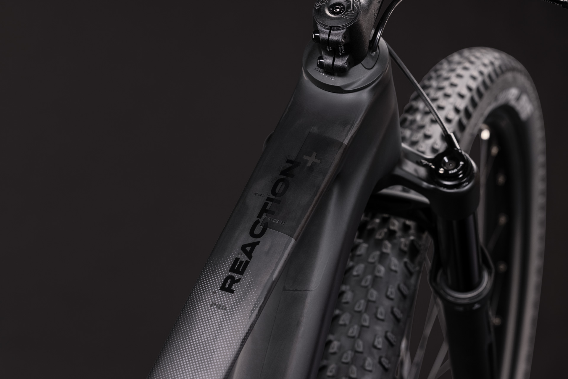 Reaction C:62 Pro blackline