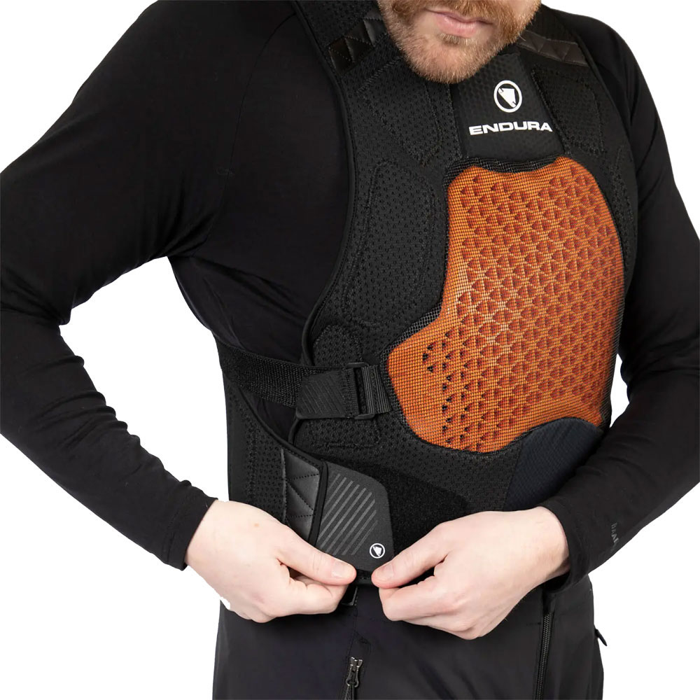 Endura_MT500-D30-Protektorenweste_E1283BKS-M_5.jpg