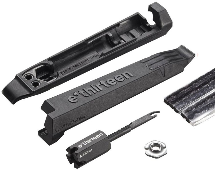 TR1UNA-127-Tire-Lever-Plug-Kit(1).jpg