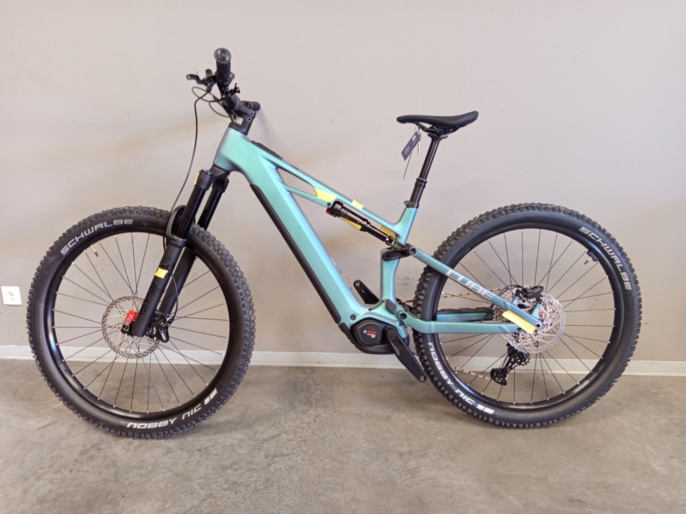 Stereo Hybrid ONE44 HPC Race 800 smaragdgrey´n´prism (Neuware mit Lackfehler)