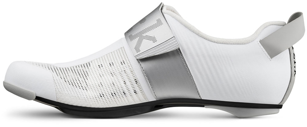 Fizik_Transiro-Hydra-Aero-Carbon-Triathlon-Schuhe_TRR2PAR1K208038_4.jpg
