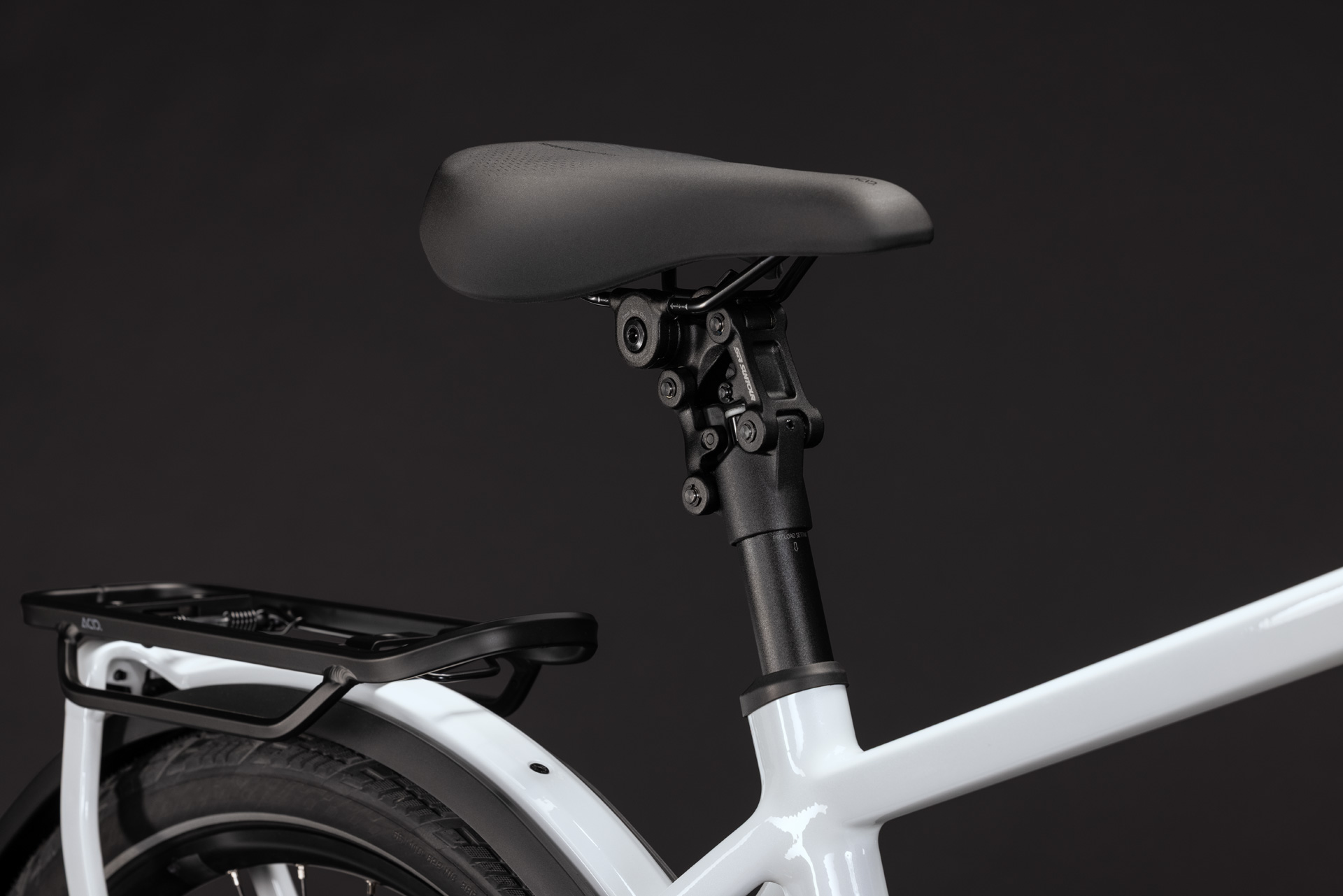 Kathmandu Hybrid Deluxe Pro 800 metallicwhite´n´chrome