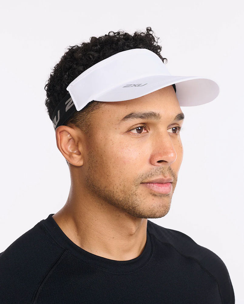 2XU_2X-UQ6165F_Performance_Visor_Kappe (1).jpg