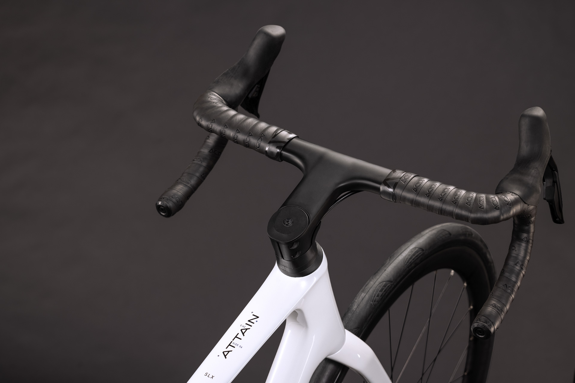 Attain C:62 SLX metallicwhite´n´black