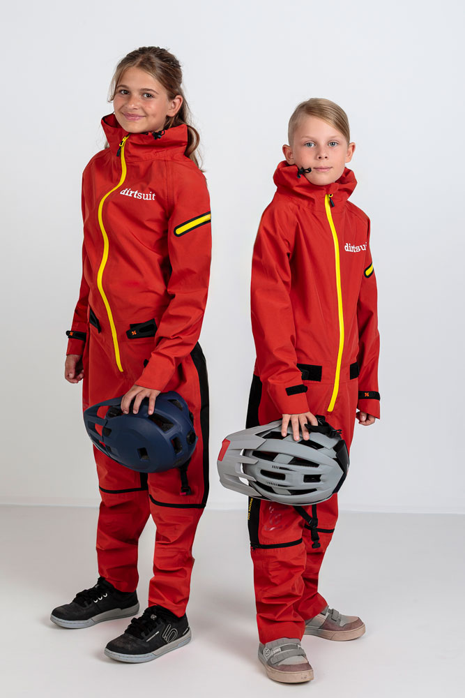 dirtlej-20250080-20250081-dirtsuit-kids-edition-studio-3.jpg
