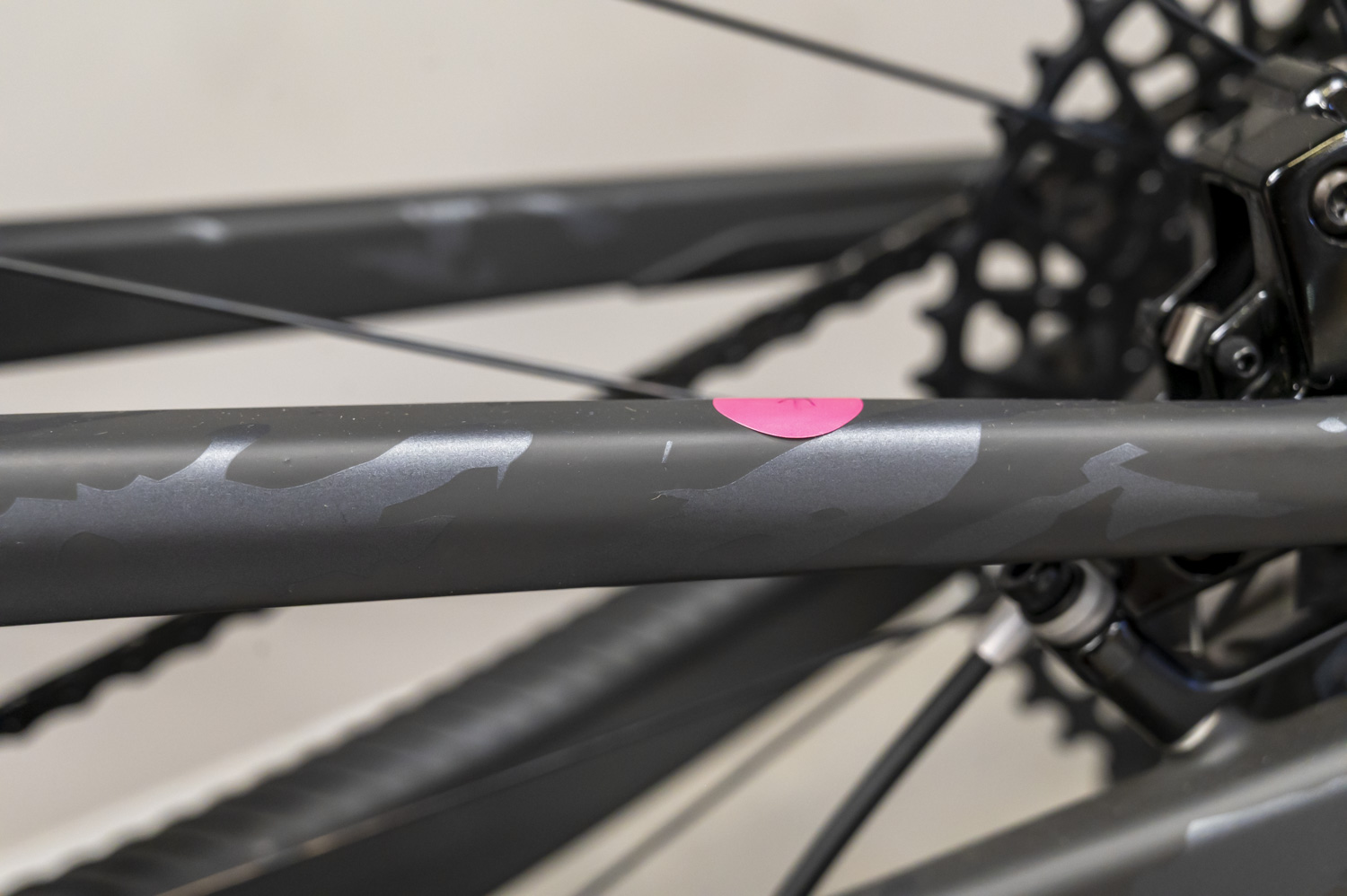 Spark 900 EVO Carbon Black (New item with a paint fault)