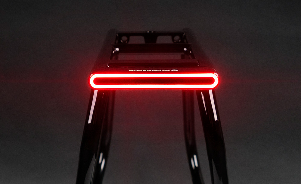 Supernova-M99-Tail-Light-2-(12V)---Rücklicht-T-M99TL2-KE-BLK_d.jpg