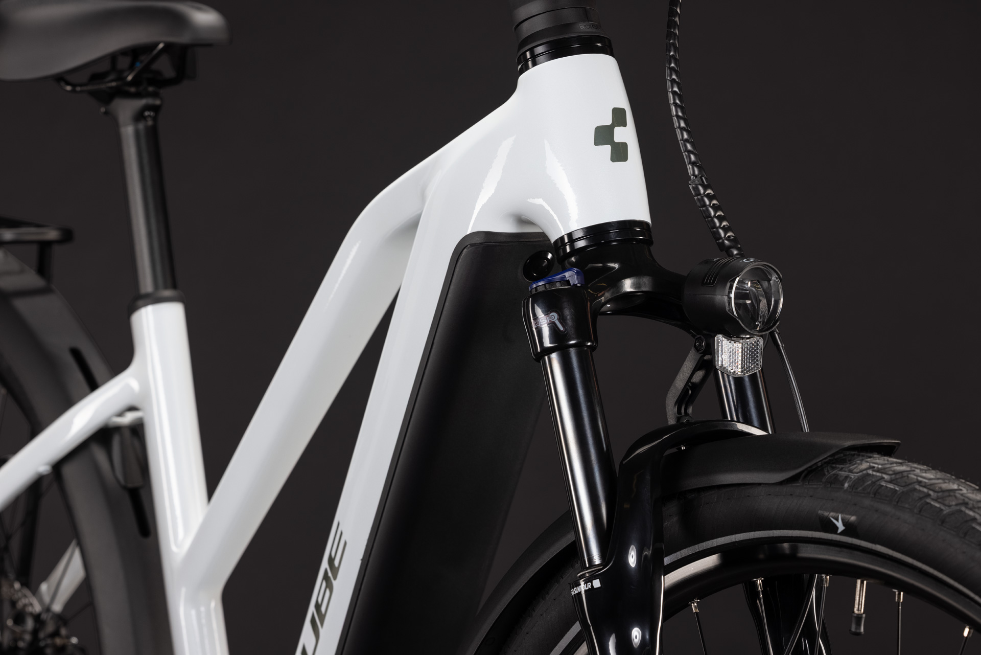 Touring Hybrid ONE 600 metallicwhite´n´chrome Trapeze