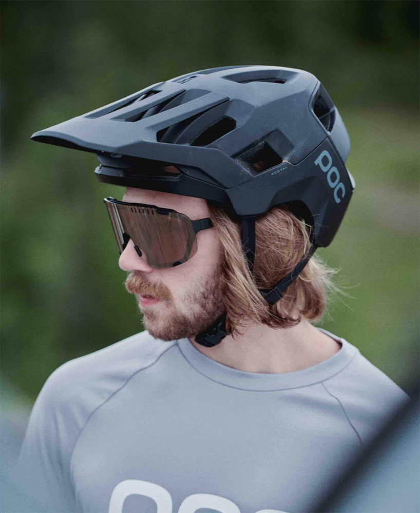 POC_Kortal_MTB_Helm_10524-1037_Action_ (1).jpg