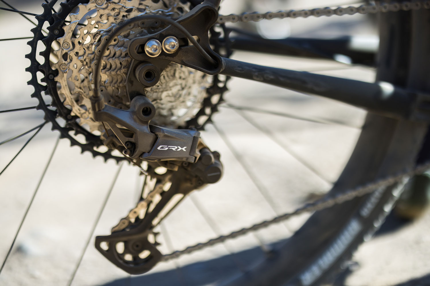 Shimano lance deux groupes GRX à 12 vitesses et de nouvelles roues gravel