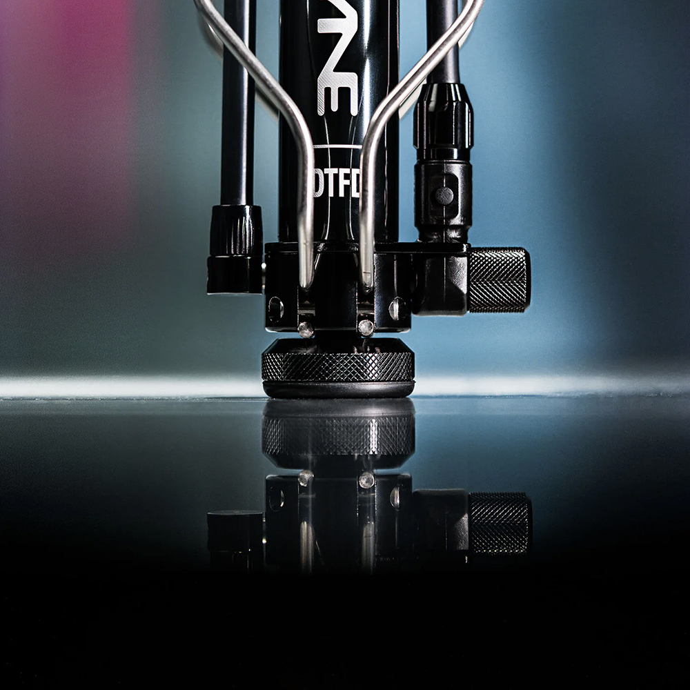 Lezyne 1-FP-DTFDR-V104 20154143 Digital Travel Floor Drive 160PSI Standluftpumpe  (7).jpg