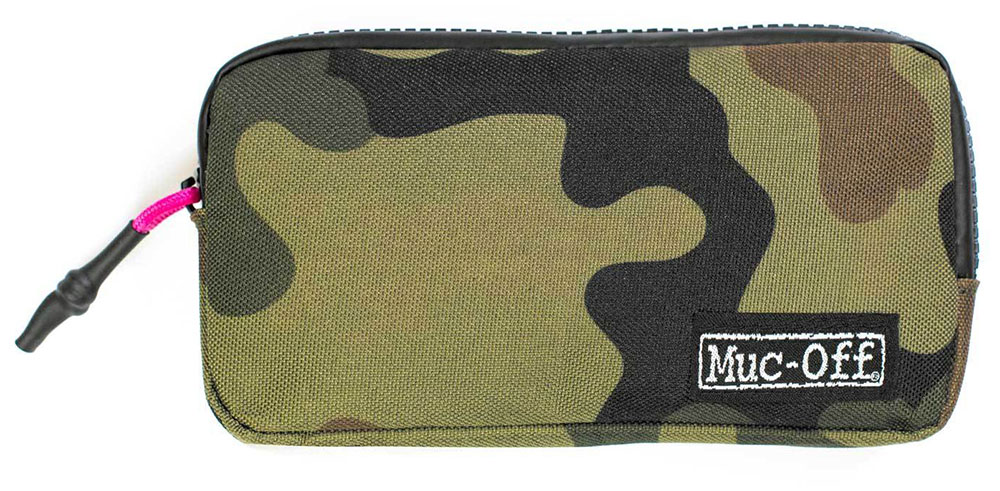 Muc-Off-Essentials-Case-20015-(1).jpg