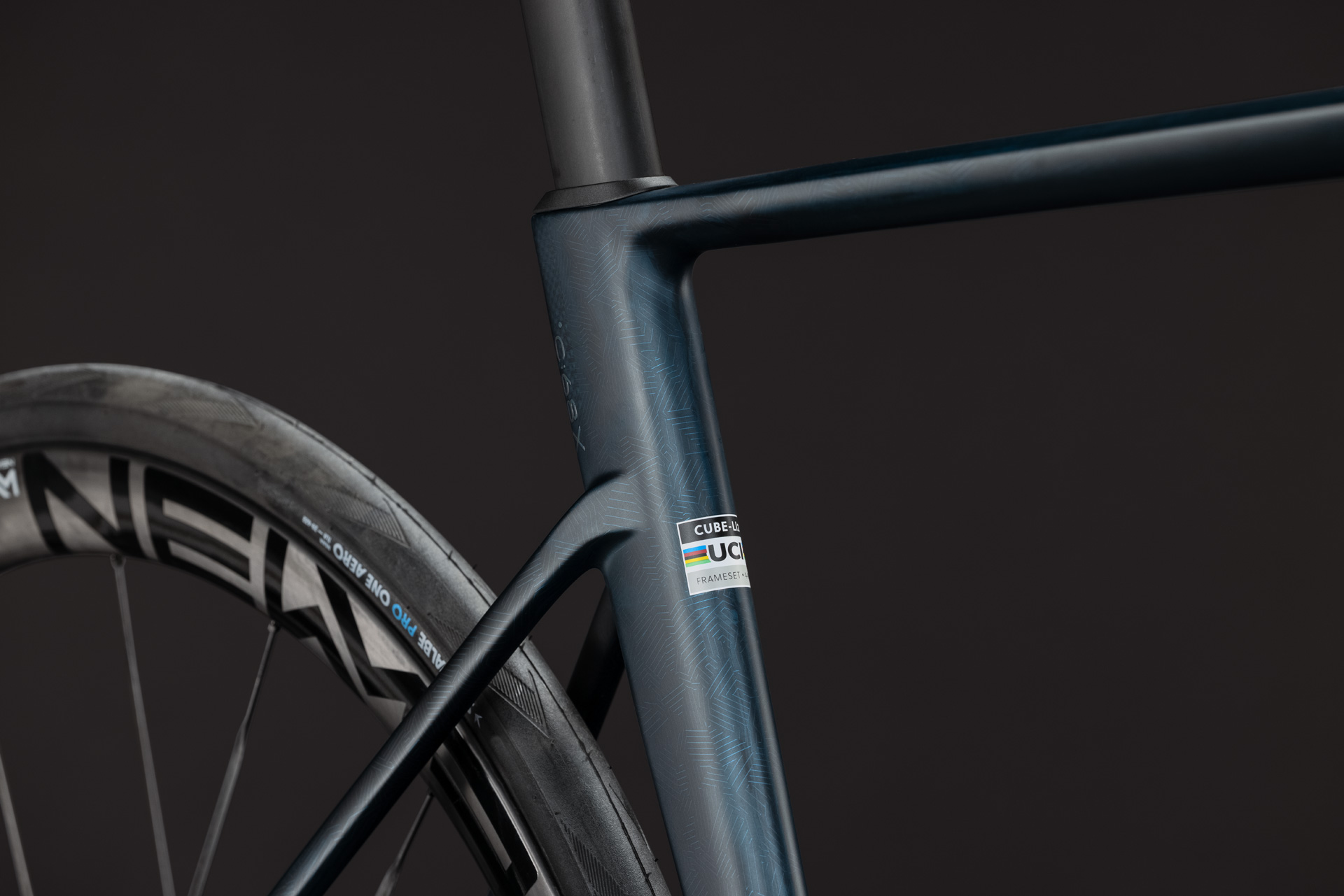 Litening AIR C:68X SLX liquidblue´n´crisscross