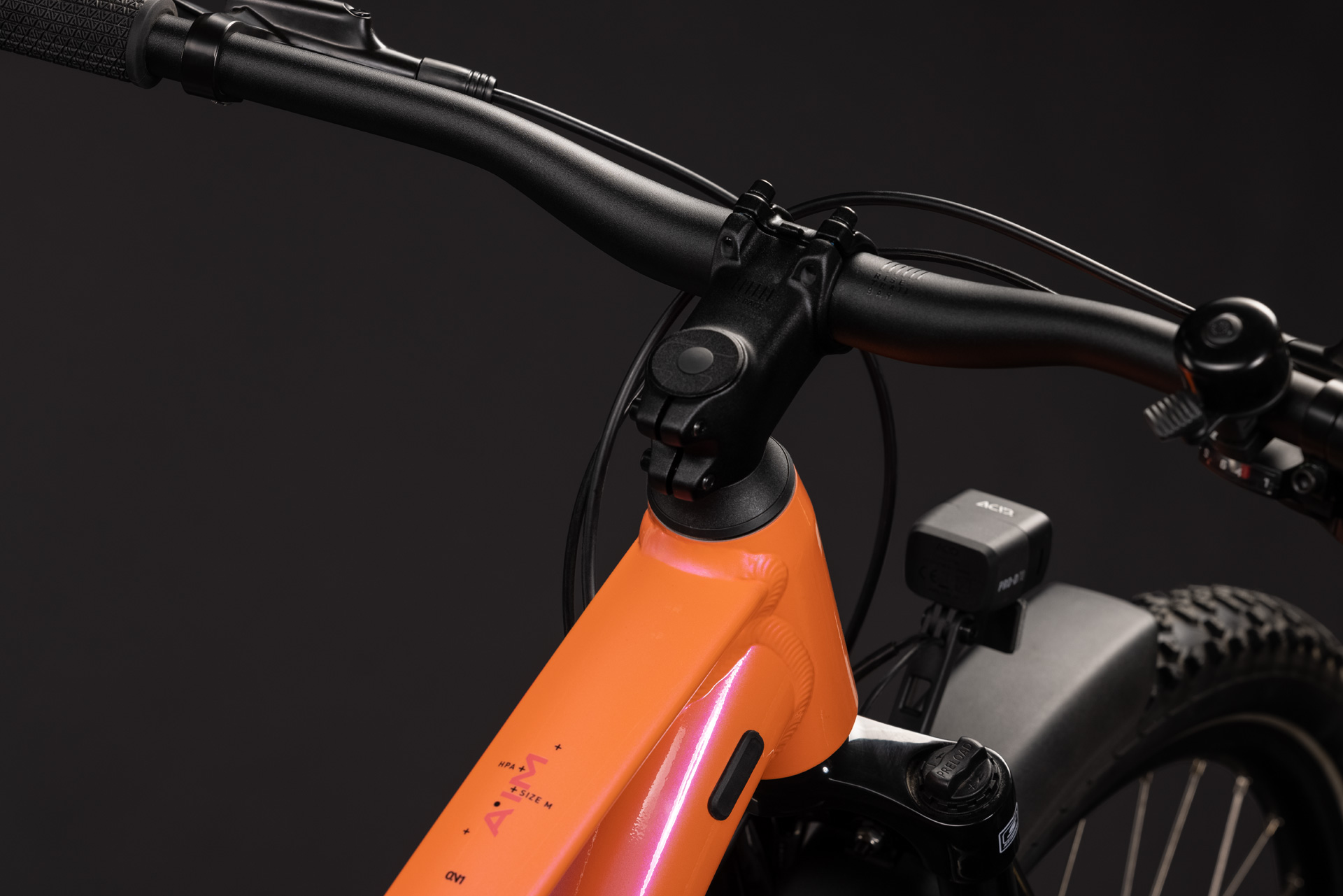 Aim ONE FE salmon´n´black