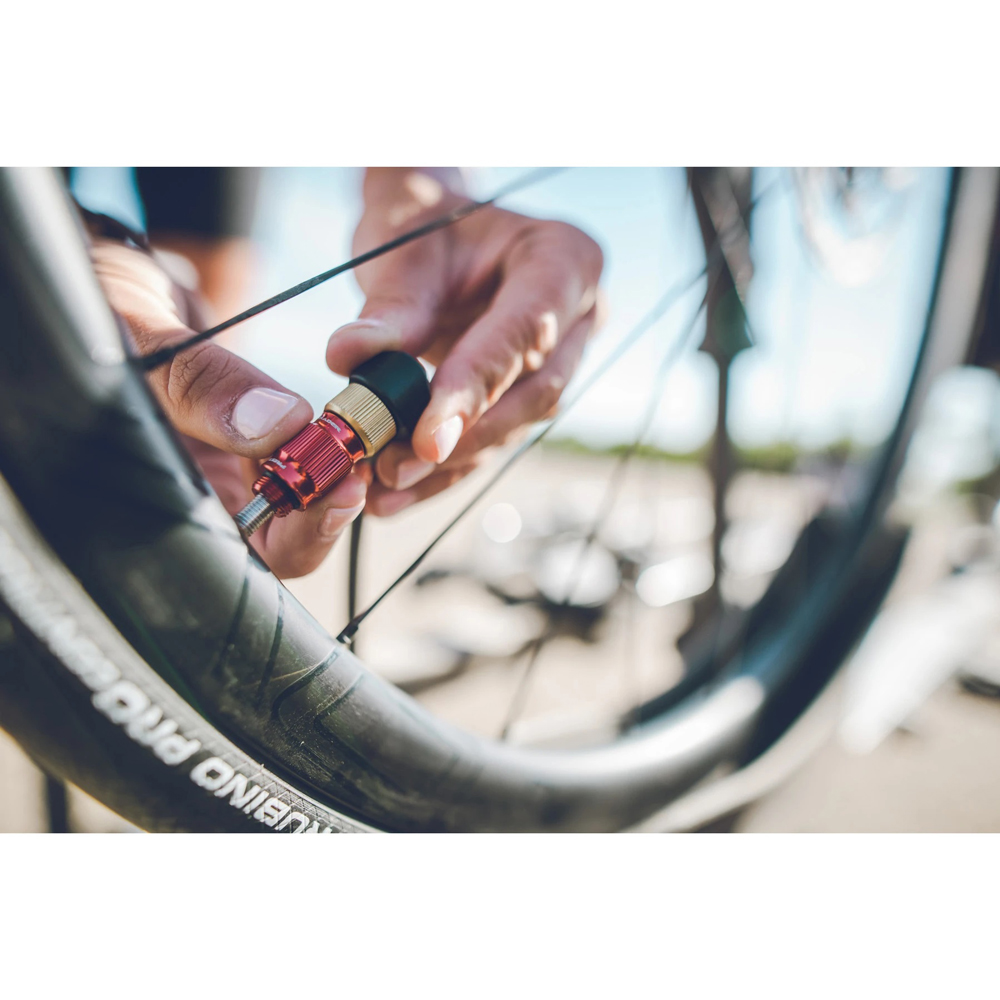 ABS1_Pro_Chuck_2019-04-16_Lezyne-1293_1800x1800.jpg